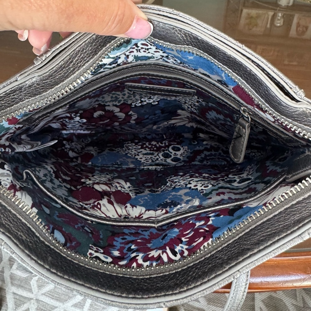Vera Bradley Metallic Silver Quilted Leather Crossbody Shoulder Bag Purse - Picture 10 of 13